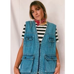 VINTAGE LOWCOUNTRY DENIM FISHING VEST 🎣